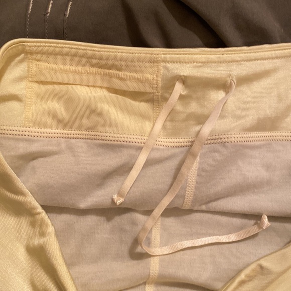 Lululemon vintage skort - Picture 3 of 5
